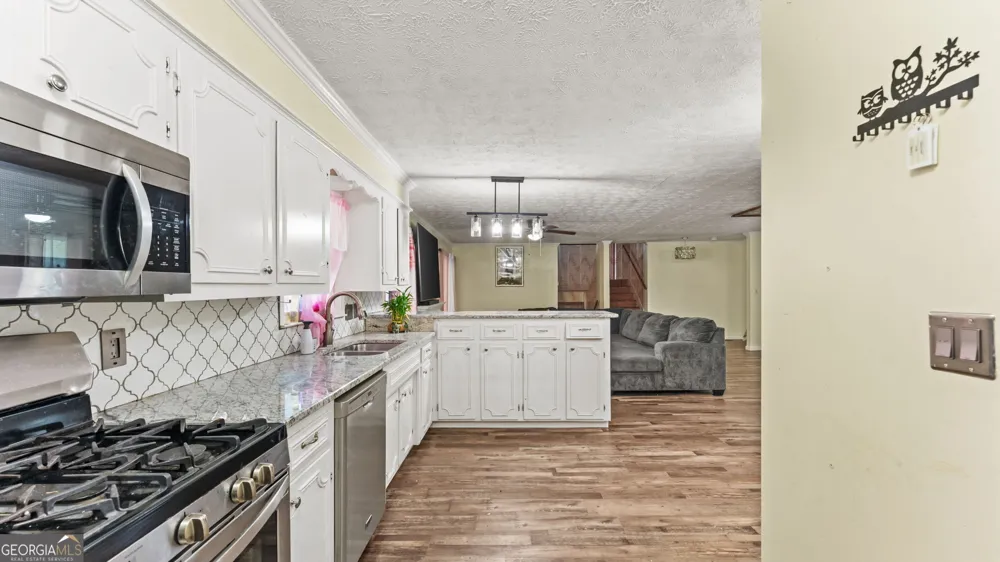 301 Briarwood DR Calhoun, GA 30701