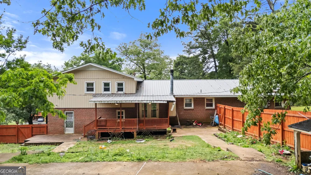 301 Briarwood DR Calhoun, GA 30701