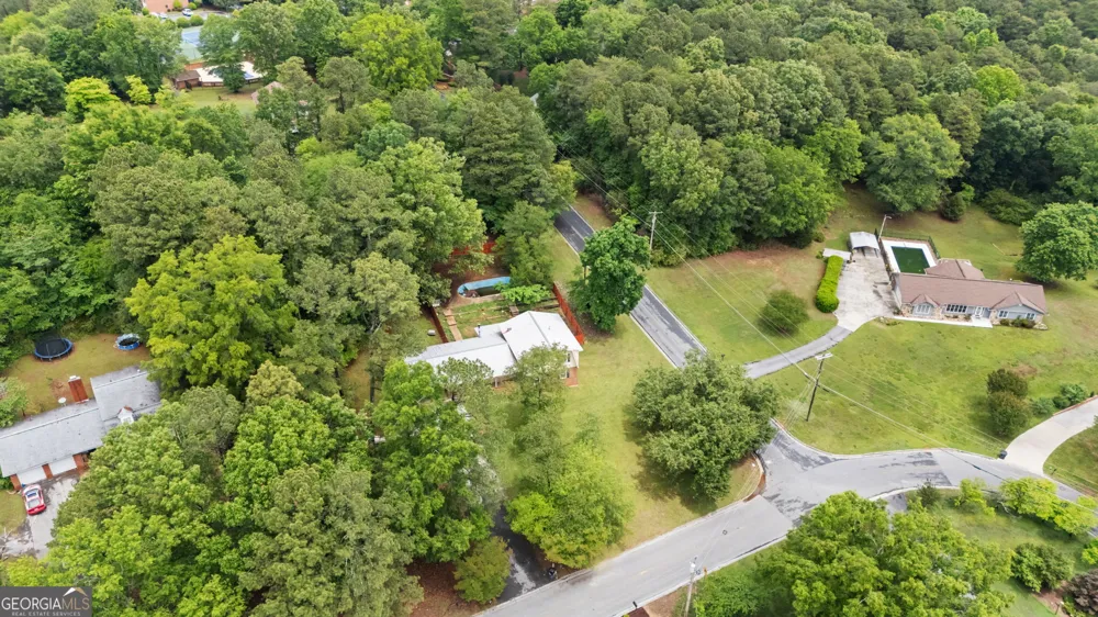 301 Briarwood DR Calhoun, GA 30701