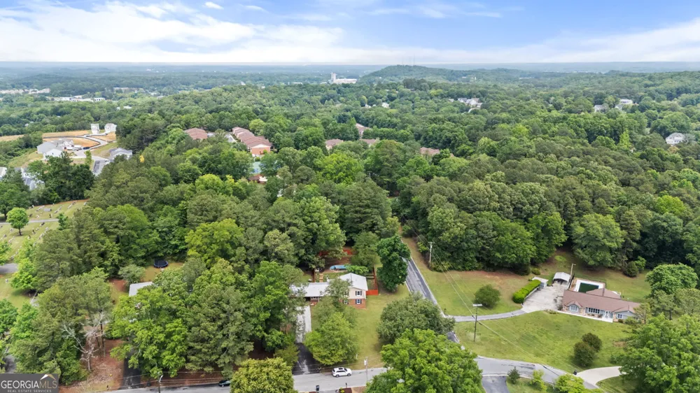 301 Briarwood DR Calhoun, GA 30701