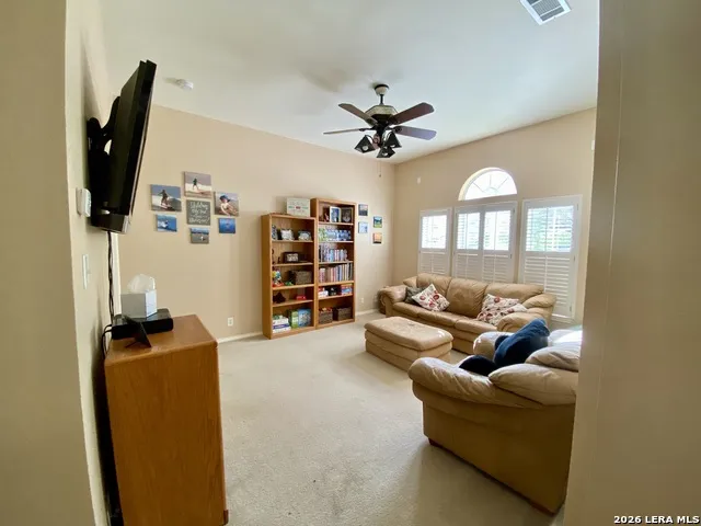 256 Las Brisas Seguin, TX 78155