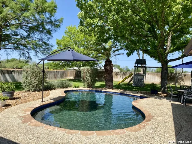 256 Las Brisas Seguin, TX 78155