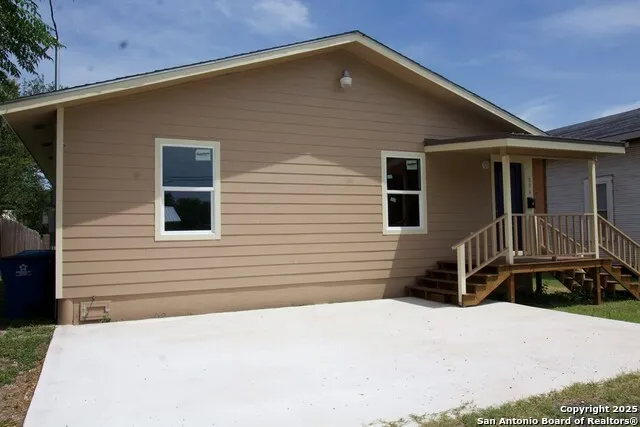 806 W Powell Beeville, TX 78102