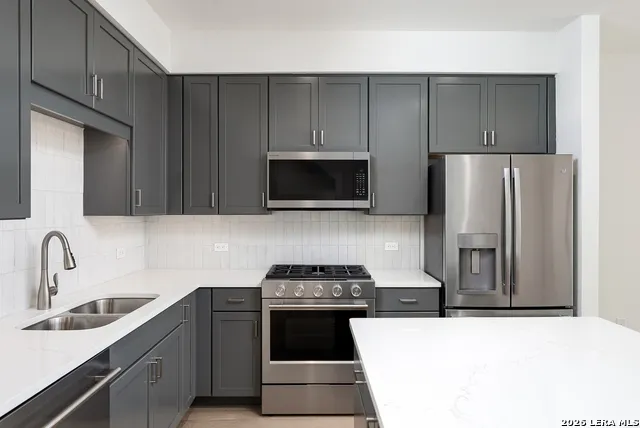 414 SANTA CLARA PL San Antonio, TX 78210