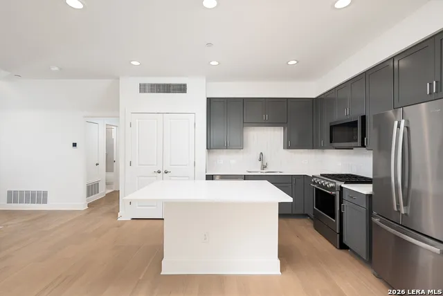 414 SANTA CLARA PL San Antonio, TX 78210
