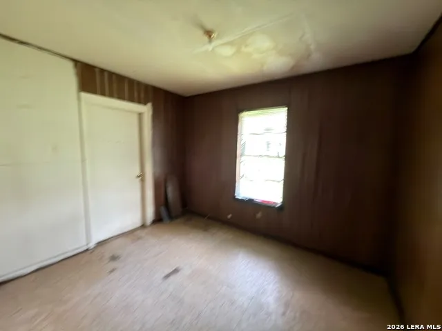 1920 Sutherland Springs Rd Floresville, TX 78114
