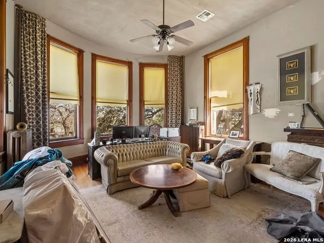 372 Magazine Ave New Braunfels, TX 78130