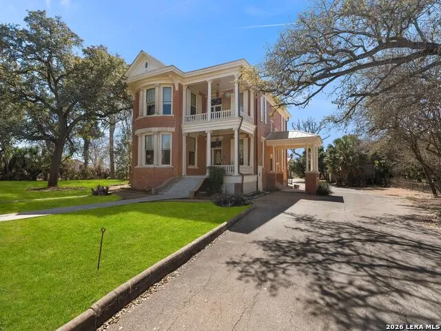 372 Magazine Ave New Braunfels, TX 78130