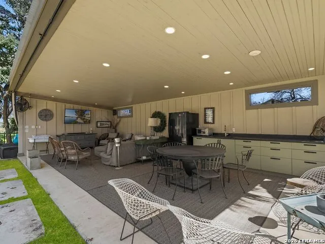 372 Magazine Ave New Braunfels, TX 78130