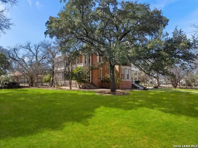 372 Magazine Ave New Braunfels, TX 78130