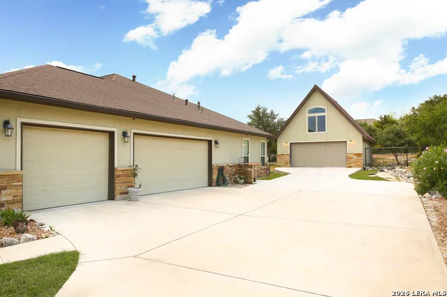 1208 Decanter Dr. New Braunfels, TX 78132