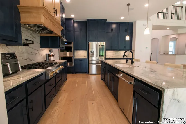 7302 Cresta Bulivar San Antonio, TX 78256