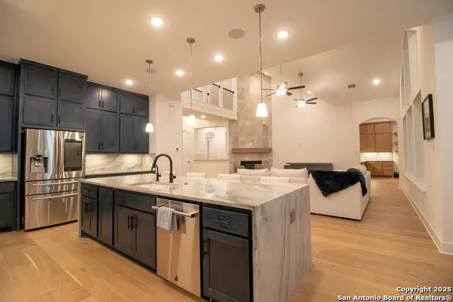 7302 Cresta Bulivar San Antonio, TX 78256