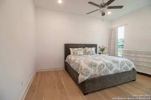 7302 Cresta Bulivar San Antonio, TX 78256