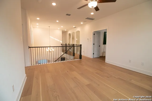 7302 Cresta Bulivar San Antonio, TX 78256
