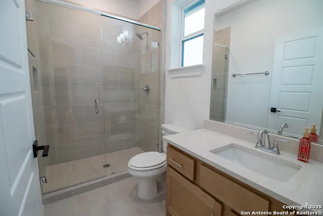 7302 Cresta Bulivar San Antonio, TX 78256