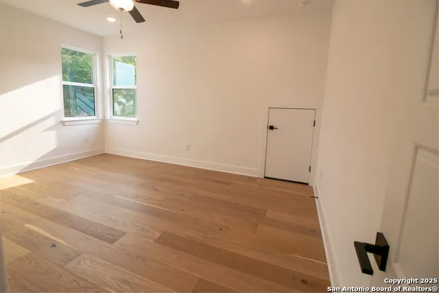 7302 Cresta Bulivar San Antonio, TX 78256