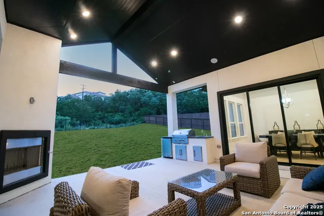 7302 Cresta Bulivar San Antonio, TX 78256