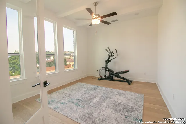 7302 Cresta Bulivar San Antonio, TX 78256