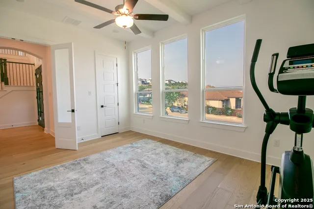 7302 Cresta Bulivar San Antonio, TX 78256