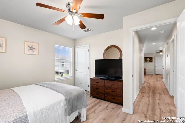 274 Post Oak Ln Rockport, TX 78382