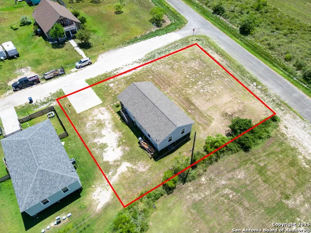 274 Post Oak Ln Rockport, TX 78382
