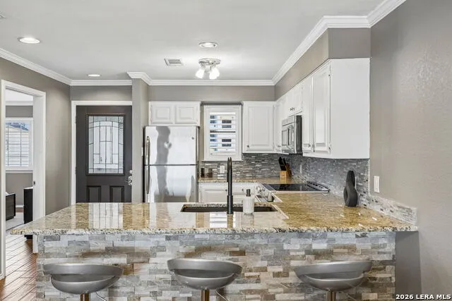 101 ISLAND DR #UNIT F Horseshoe Bay, TX 78657