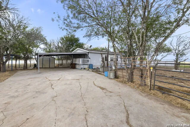 2490 Schwab Seguin, TX 78155