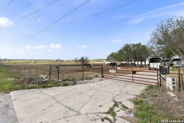 2490 Schwab Seguin, TX 78155