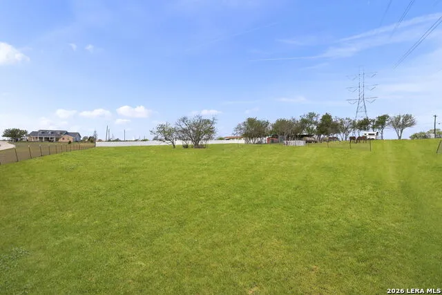 2490 Schwab Seguin, TX 78155