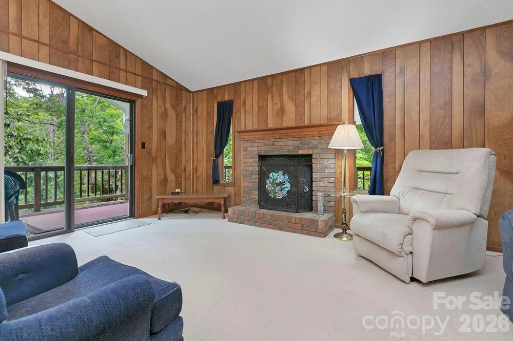 108 Easy Street Cedar Mountain, NC 28718