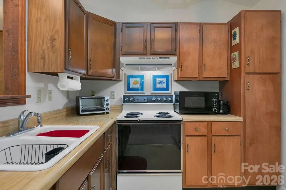 108 Easy Street Cedar Mountain, NC 28718