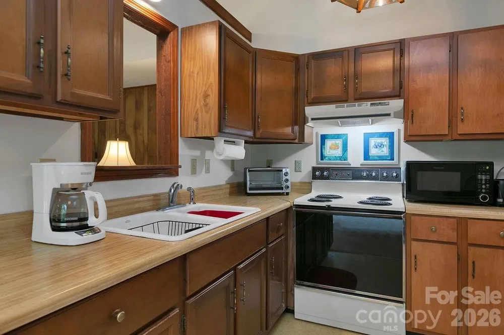 108 Easy Street Cedar Mountain, NC 28718
