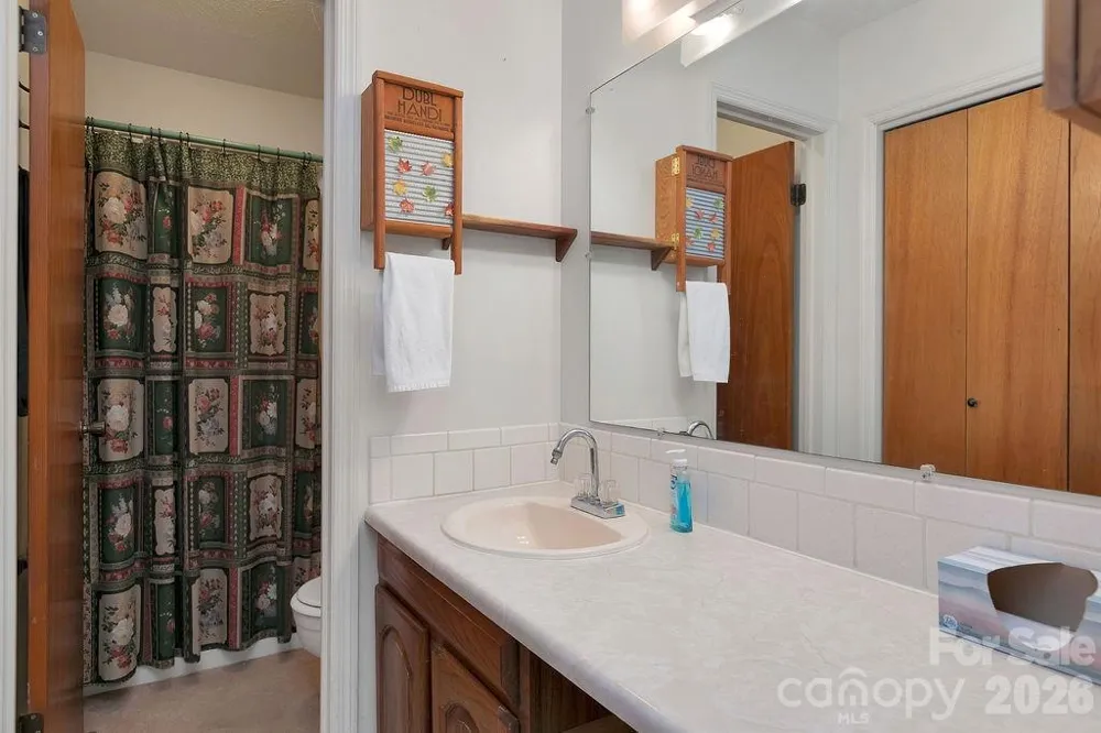 108 Easy Street Cedar Mountain, NC 28718