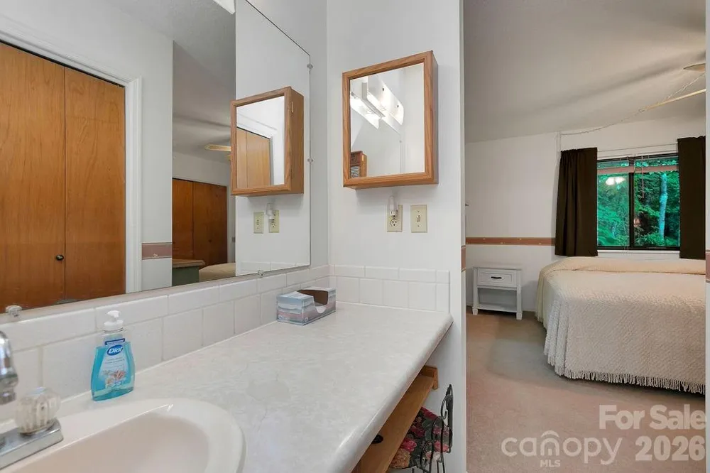 108 Easy Street Cedar Mountain, NC 28718