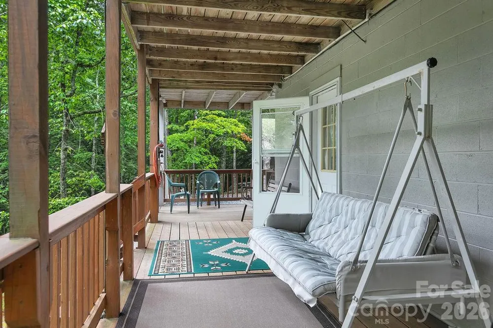 108 Easy Street Cedar Mountain, NC 28718