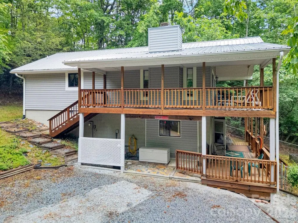 108 Easy Street Cedar Mountain, NC 28718