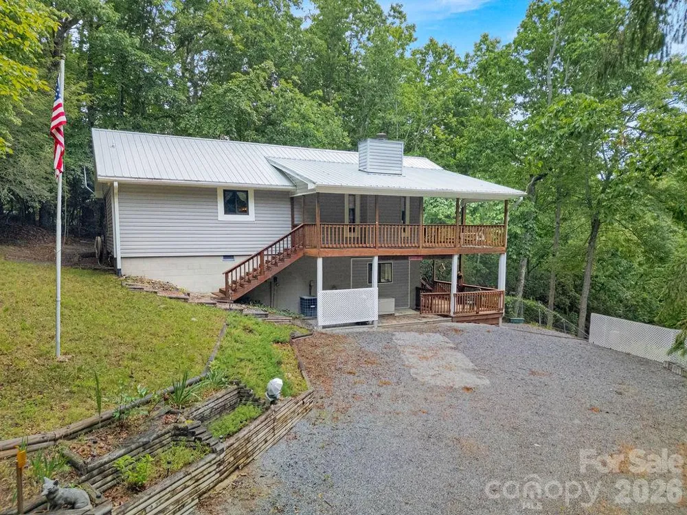 108 Easy Street Cedar Mountain, NC 28718