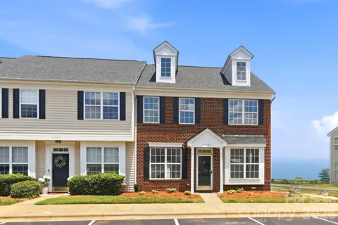 7593 Bluff Point Lane