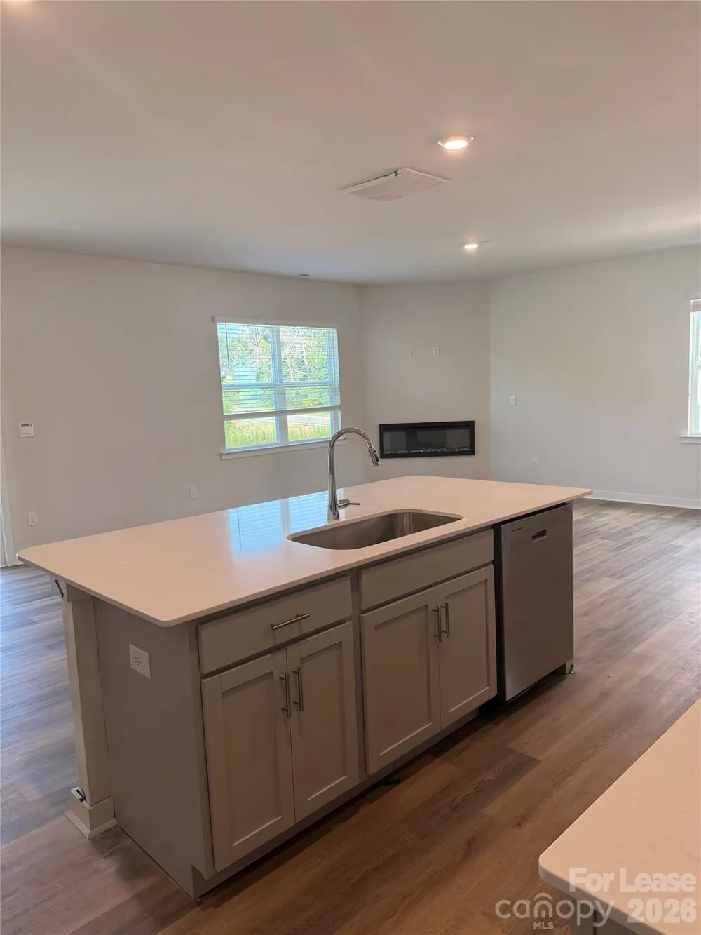 1423 Mammoth Road Hickory, NC 28692