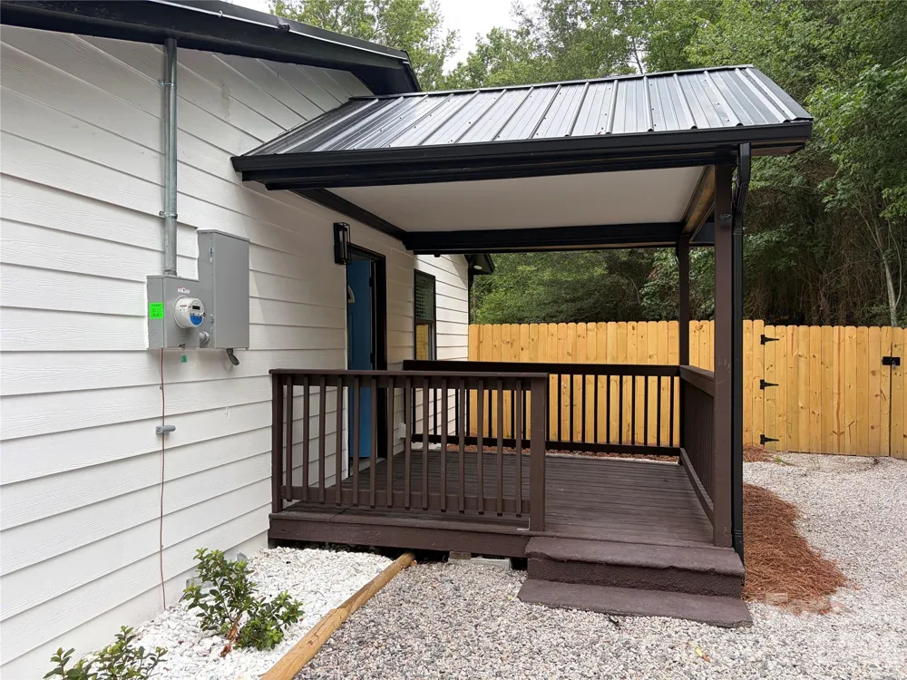 8761 Old Wire Road Laurel Hill, NC 28351