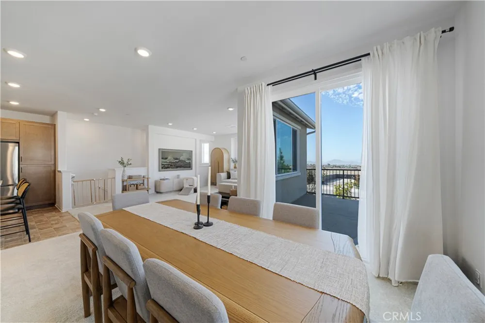 15901 Stresa Lane #7 Fontana, CA 92336