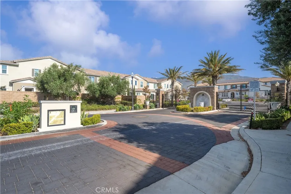 15901 Stresa Lane #7 Fontana, CA 92336
