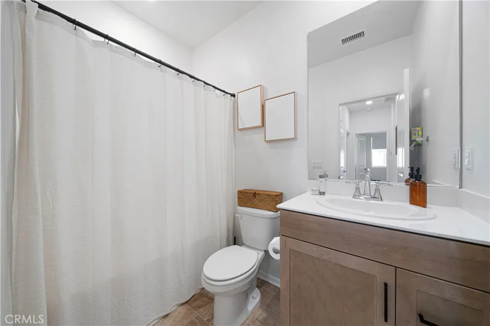 15901 Stresa Lane #7 Fontana, CA 92336