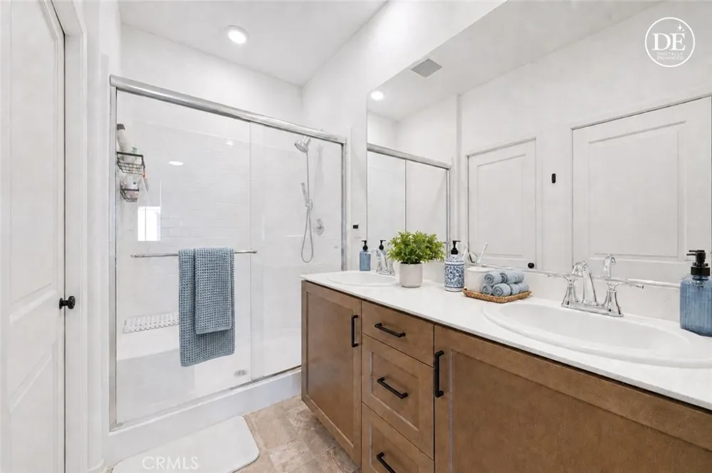 15901 Stresa Lane #7 Fontana, CA 92336