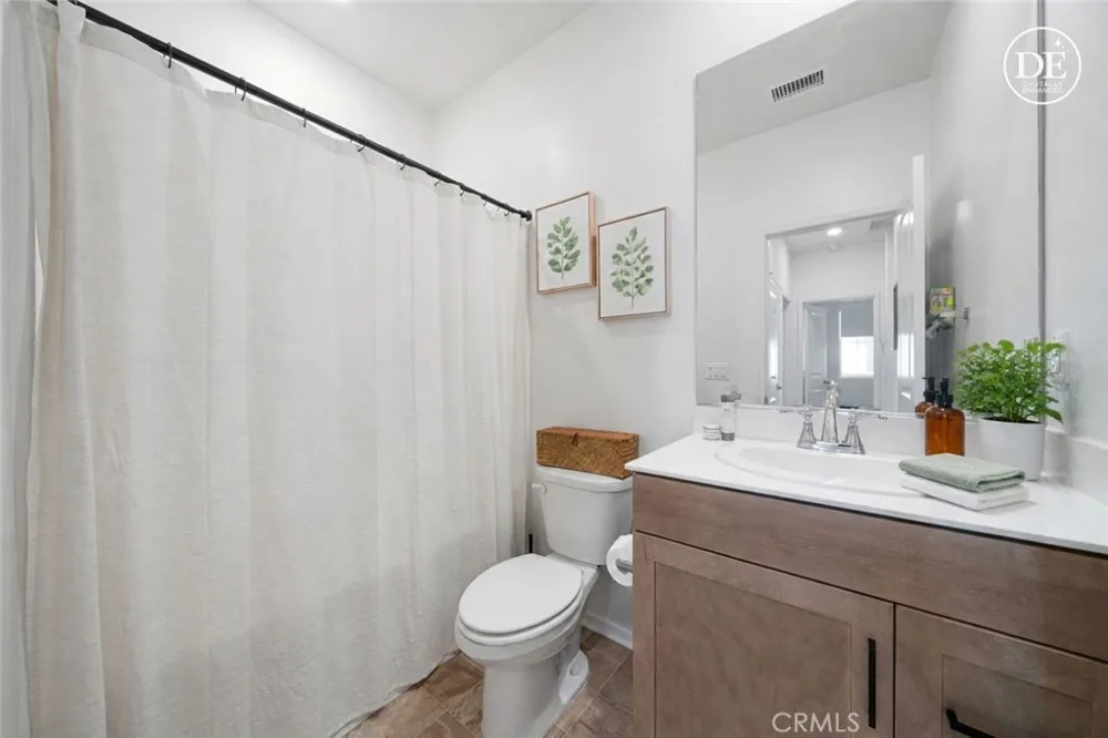 15901 Stresa Lane #7 Fontana, CA 92336