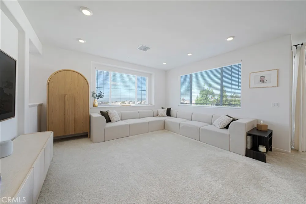 15901 Stresa Lane #7 Fontana, CA 92336