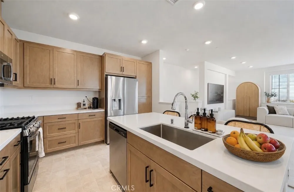15901 Stresa Lane #7 Fontana, CA 92336