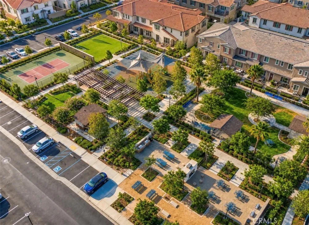 15901 Stresa Lane #7 Fontana, CA 92336