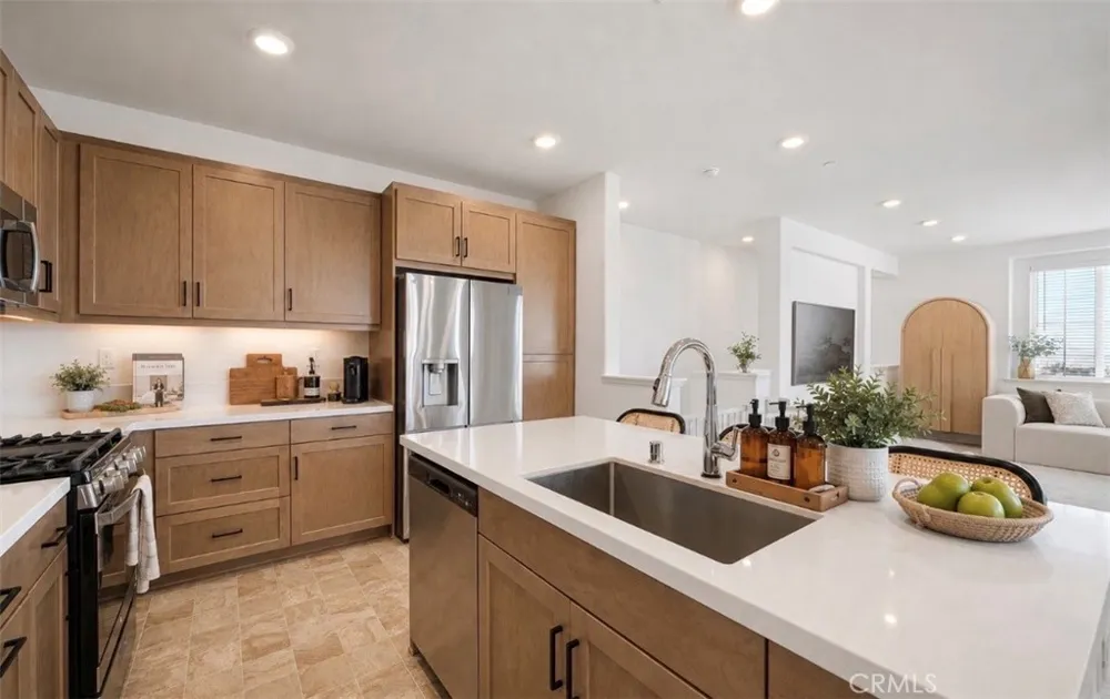 15901 Stresa Lane #7 Fontana, CA 92336